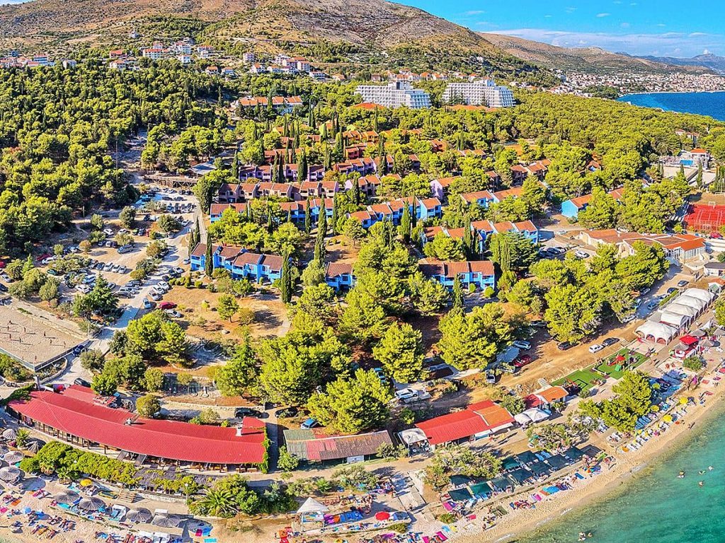Gli apparamenti Medena in Seget Donji in Trogir per le vacanze famiglie al mare a Trogir in Dalmazia in Croazia