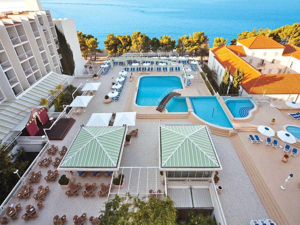 L' albergo Bluesun Hotel Alga in Tucepi per le vacanze famiglie al mare a Tucepi in Makarska in Croazia
