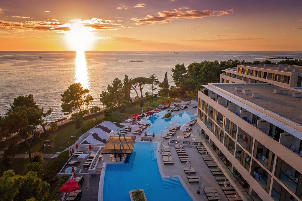 L' albergo Parentium Plava Laguna in Parenzo per le vacanze al mare a Parenzo in Istria in Croazia