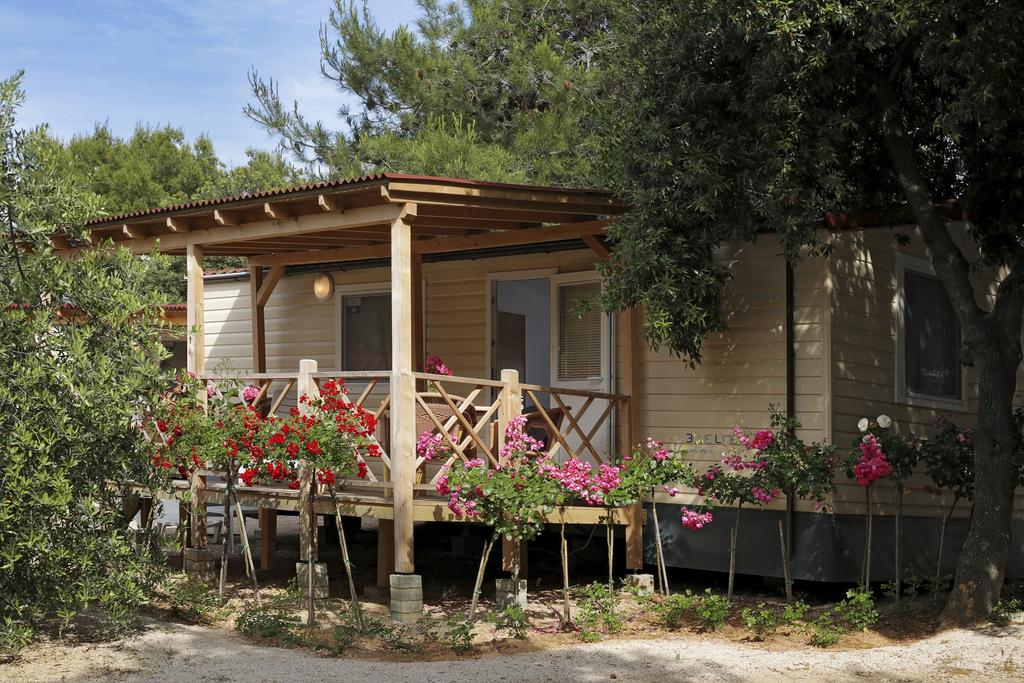 Le case mobili a Campeggio di Solaris Beach Resort in Sebenico per le vacanze famiglie al mare a Sebenico in Dalmazia in Croazia