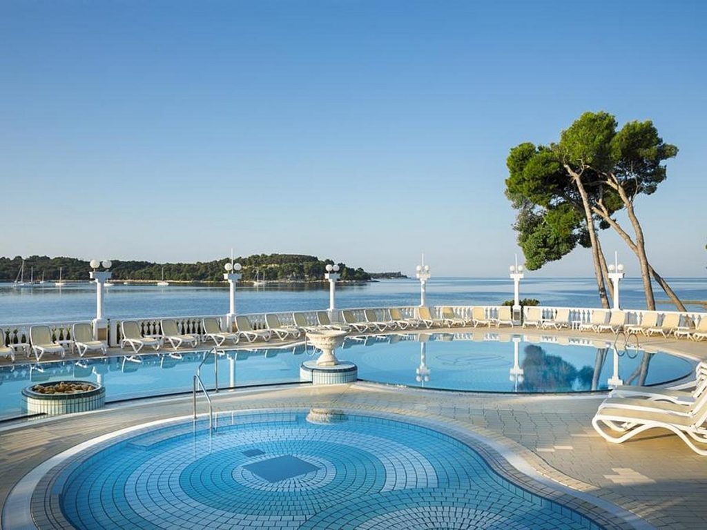 L' albergo Hotel Katarina in Rovigno per le vacanze al mare a Rovigno in Istria in Croazia